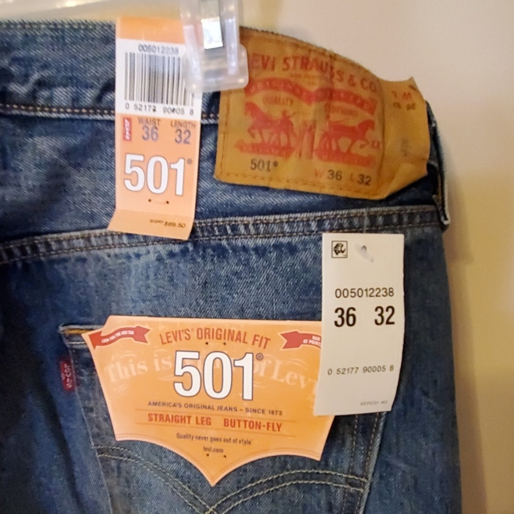 NWT Men's Levi's 501 Buttonfly Jeans